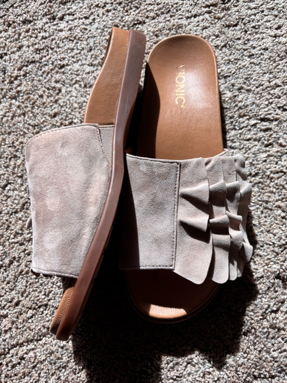 Vionic Roni Womens Adjustable Slide Sandals with Ruffle Accent - Picture 4 of 7